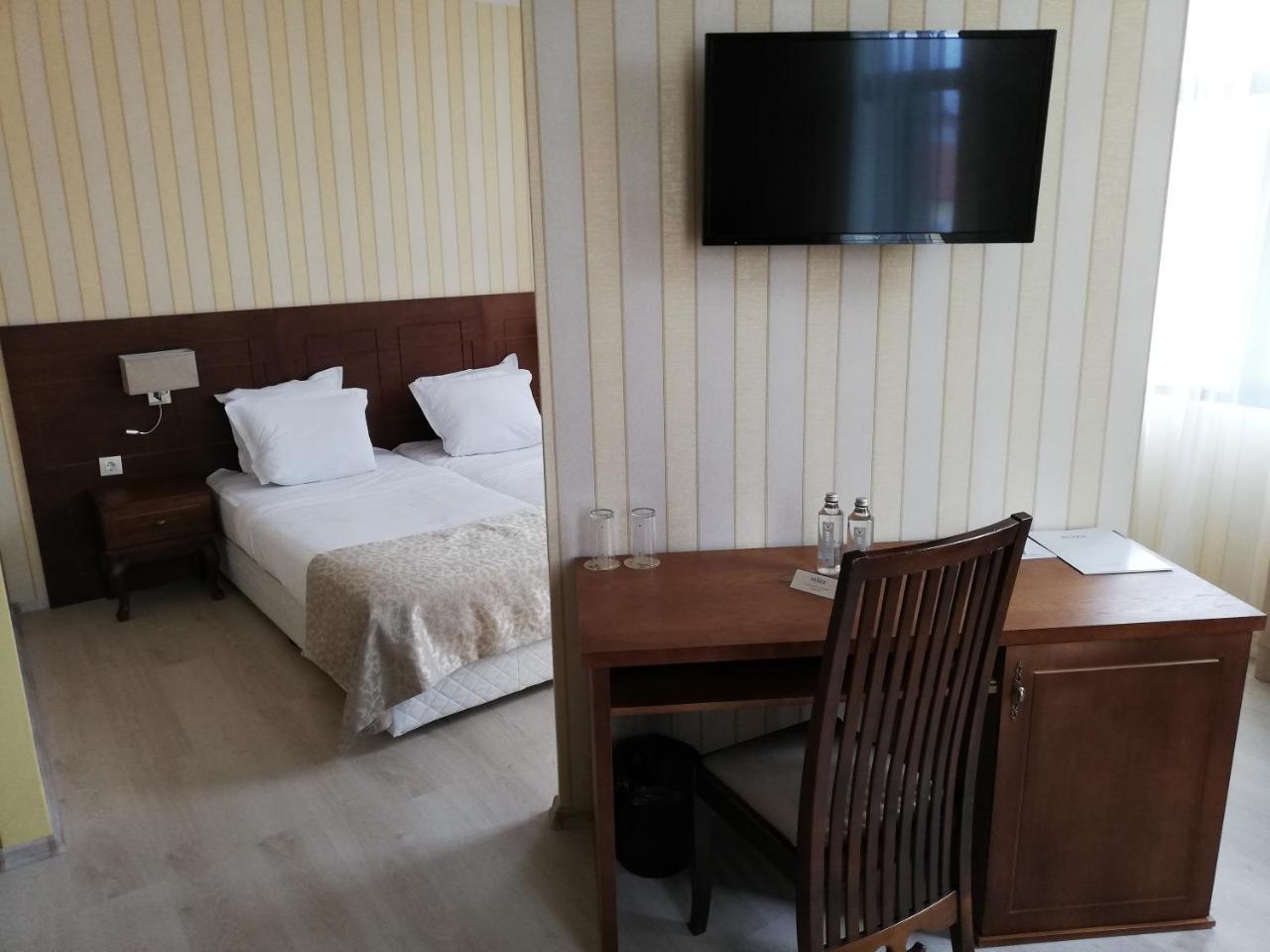 Hotel Plaza بورغاس المظهر الخارجي الصورة