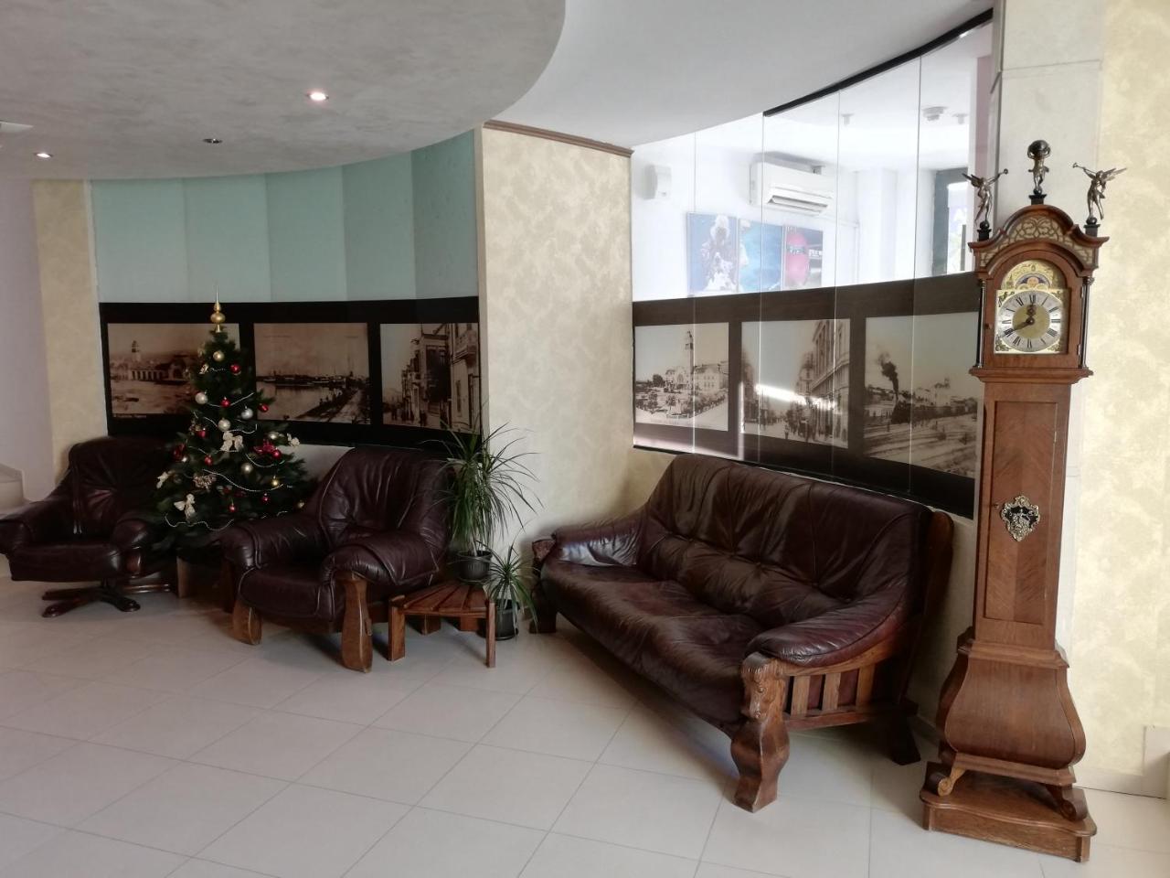 Hotel Plaza بورغاس المظهر الخارجي الصورة
